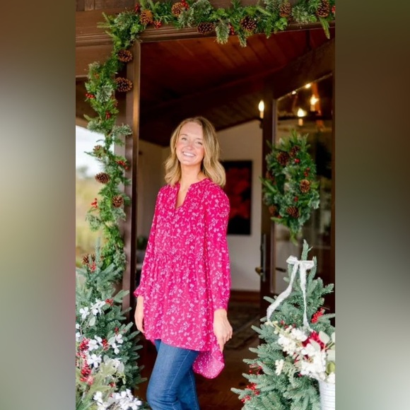 The Pioneer Woman Micro Ruffle Tiered Tunic S P2P 18-19” red w/blue floral boho - Picture 2 of 13